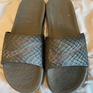 Men’s Nike slides